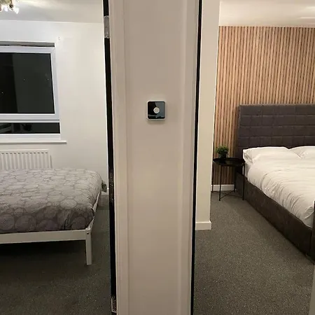 Apartment Stunning With Free Parking *
